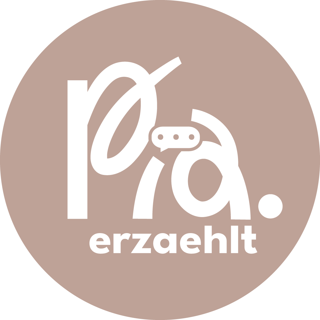 Partner von der M 3 Immobilienverwaltung. Pia erzählt aus Ihrer Wissen von Versicherungen